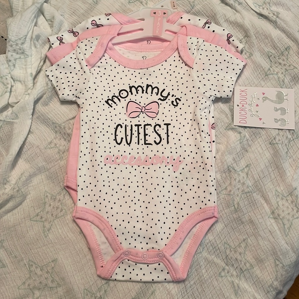 Onesies 0-3 month NWT